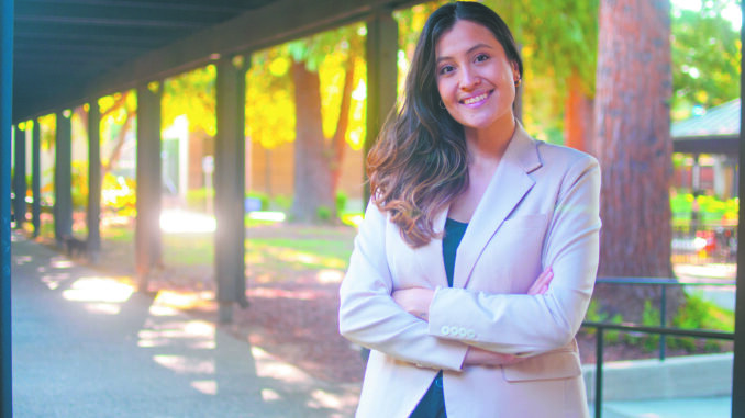 Araceli García Muñoz smiling for the camera